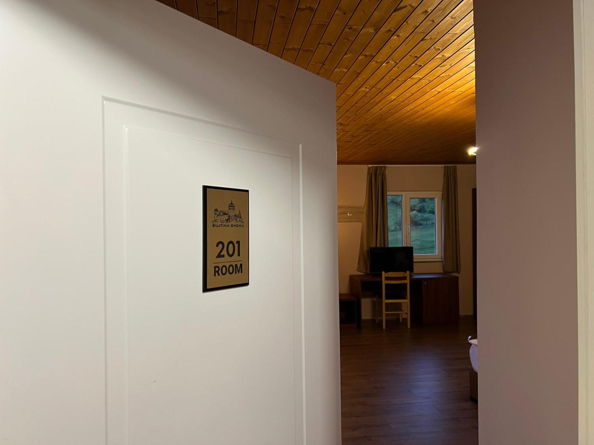 Hotel Bujtina Shehu Kukes Zewnętrze zdjęcie