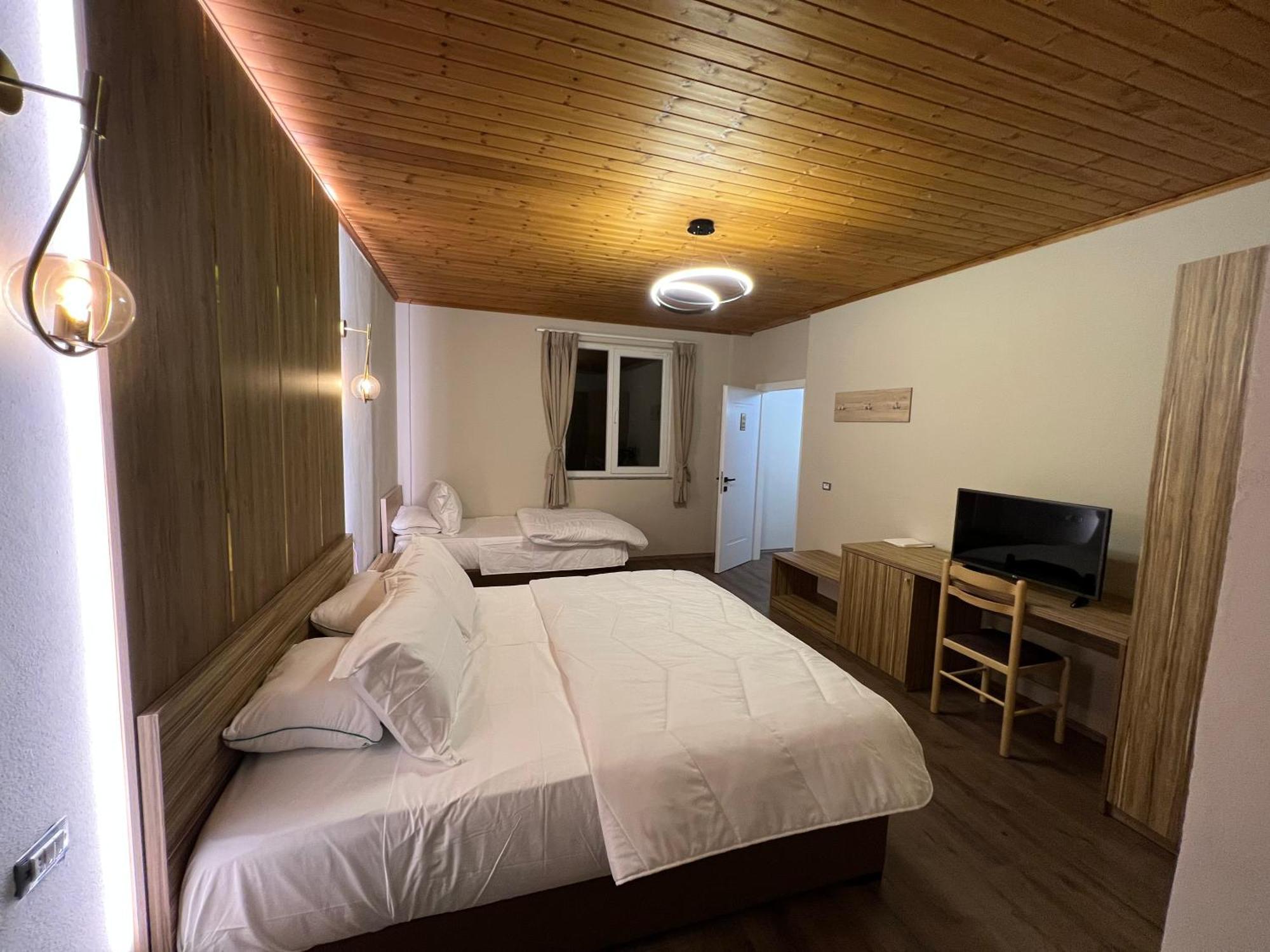 Hotel Bujtina Shehu Kukes Zewnętrze zdjęcie